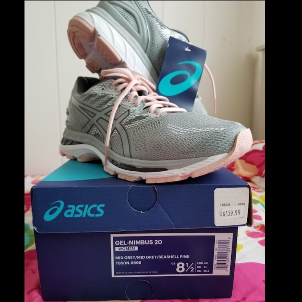 NEW Women’s ASICS Shoes GEL-NIMBUS 20